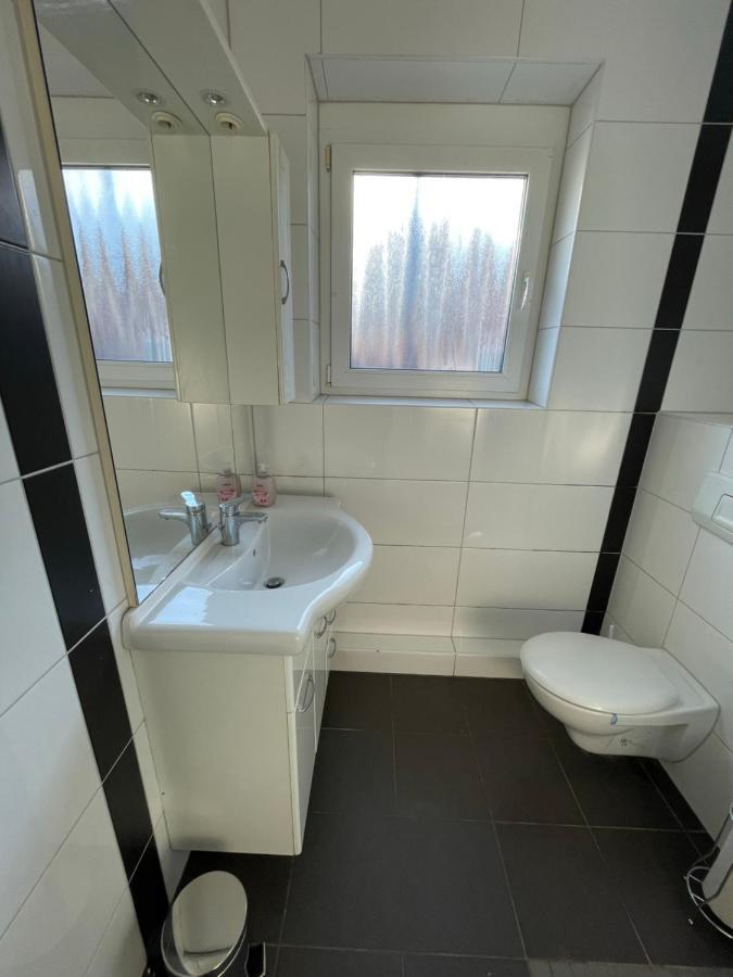 Apartamento Schoene Zentrale Zimmer In Wilhelmshaven Exterior foto